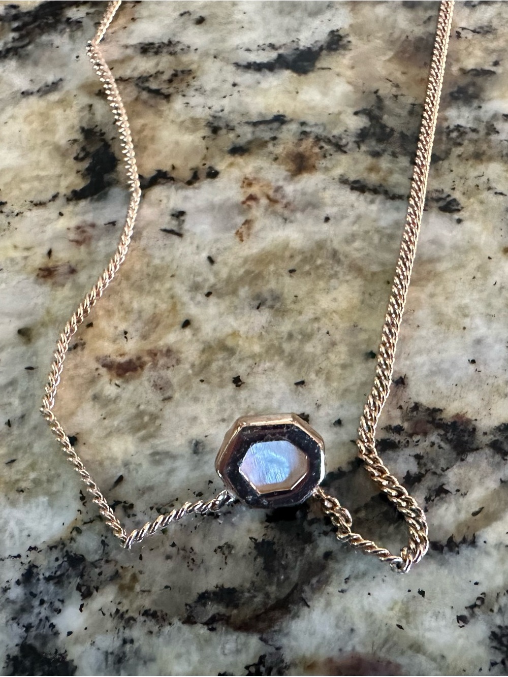 Kendra Scott Pendant Gold Hexagon Pendant Necklace - Picture 3 of 3